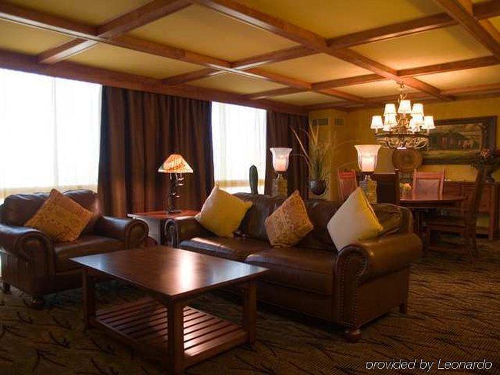 Crowne Plaza Tulsa Hotel Southern Hills Интерьер фото