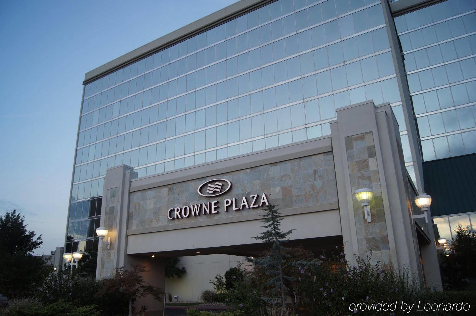 Crowne Plaza Tulsa Hotel Southern Hills Экстерьер фото