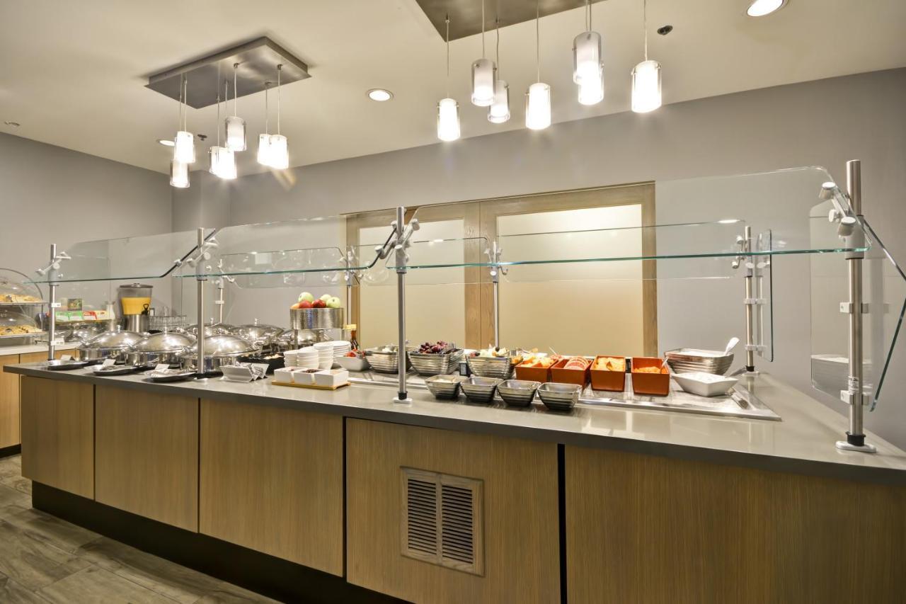 Crowne Plaza Tulsa Hotel Southern Hills Экстерьер фото