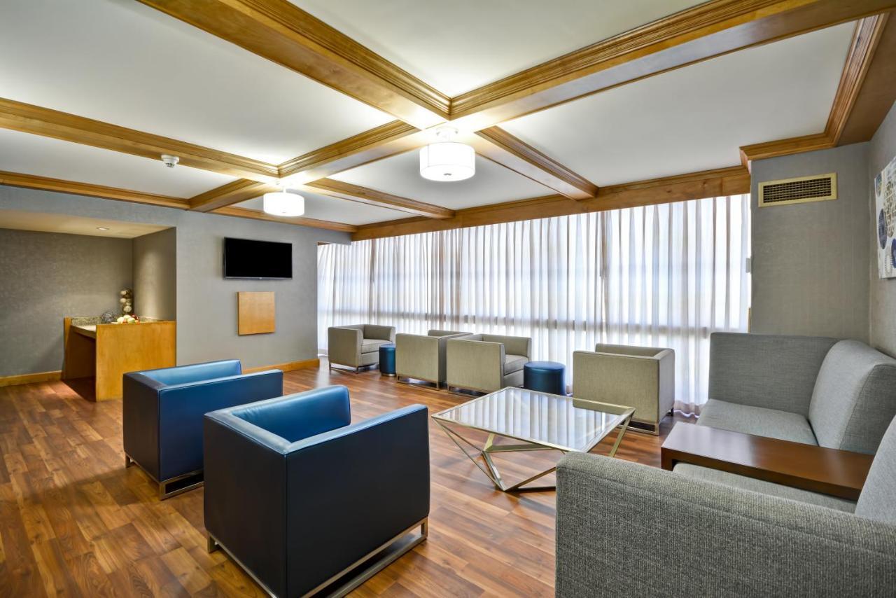 Crowne Plaza Tulsa Hotel Southern Hills Экстерьер фото