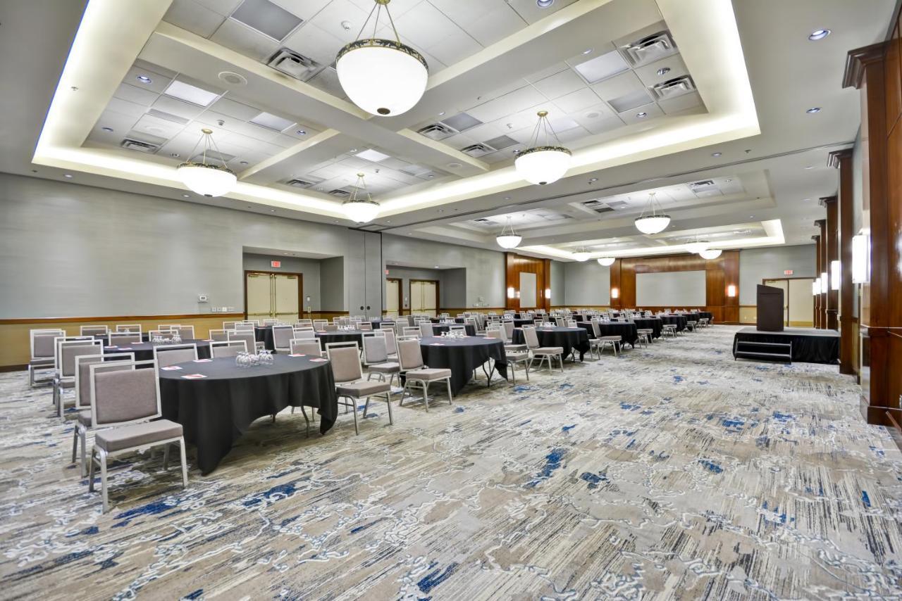 Crowne Plaza Tulsa Hotel Southern Hills Экстерьер фото